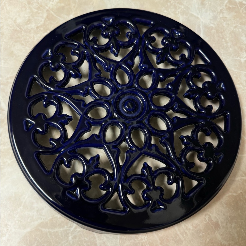 Staub Cast Iron 9-inch Round Lilly Trivet - Dark Blue, Made in France